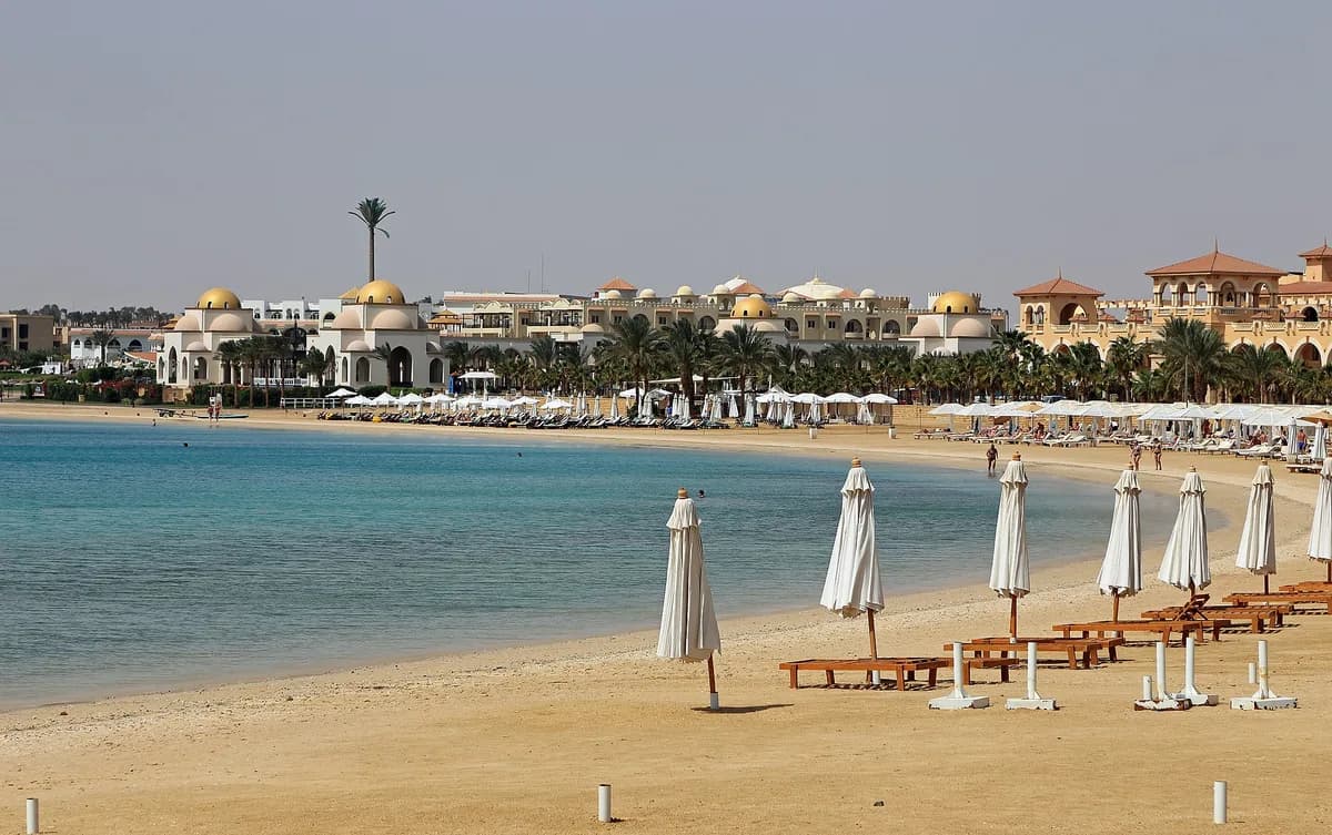 Luxury Red Sea resort and private beach in Hurghada